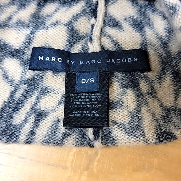 Marc by Marc Jacobs hat & scarf set - Picture 3 of 5